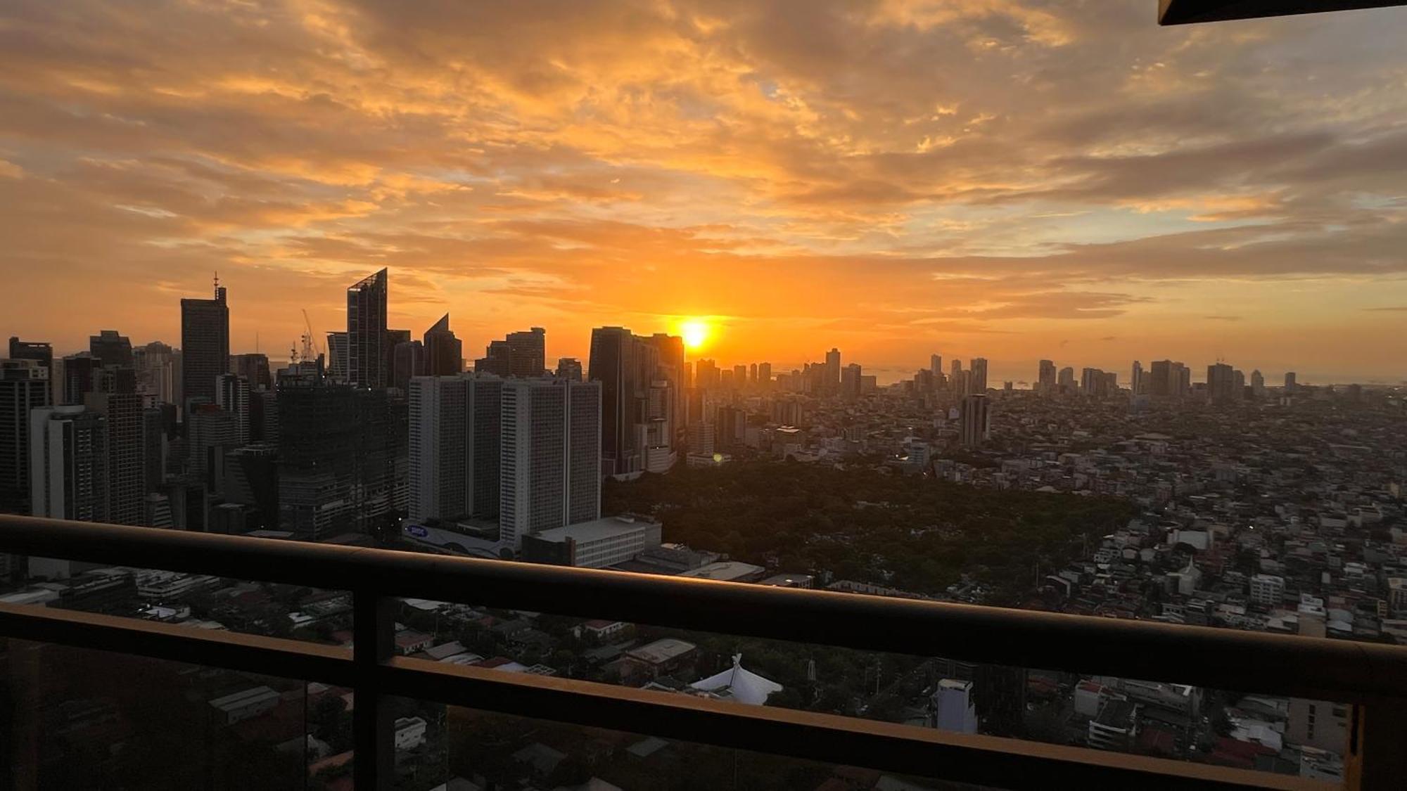 The Milano Residences Manila Exterior foto